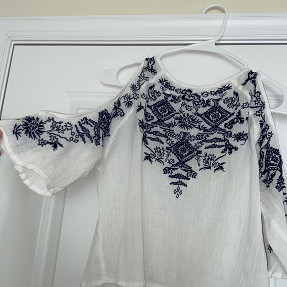 H&M COACHELLA official collection white with blue accents shirt. Size 6. - Picture 2 of 5